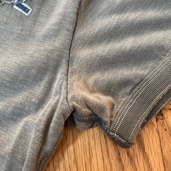 AEO two button t-shirt - Picture 5 of 7